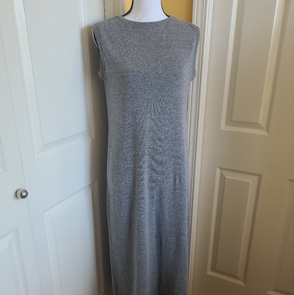 VERSATILE GRAY CHICO'S DESIGN LONG DRESS, SIZEM/8